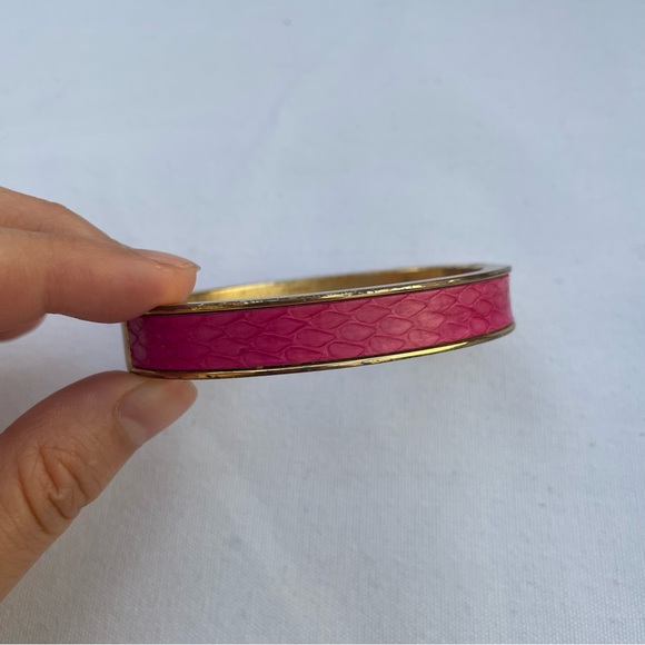 J. Crew Textured Pink Hinged Bangle - Picture 1 of 8